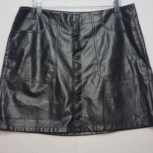 Jessica Simpson Black Faux Leather Skirt SIZE XL